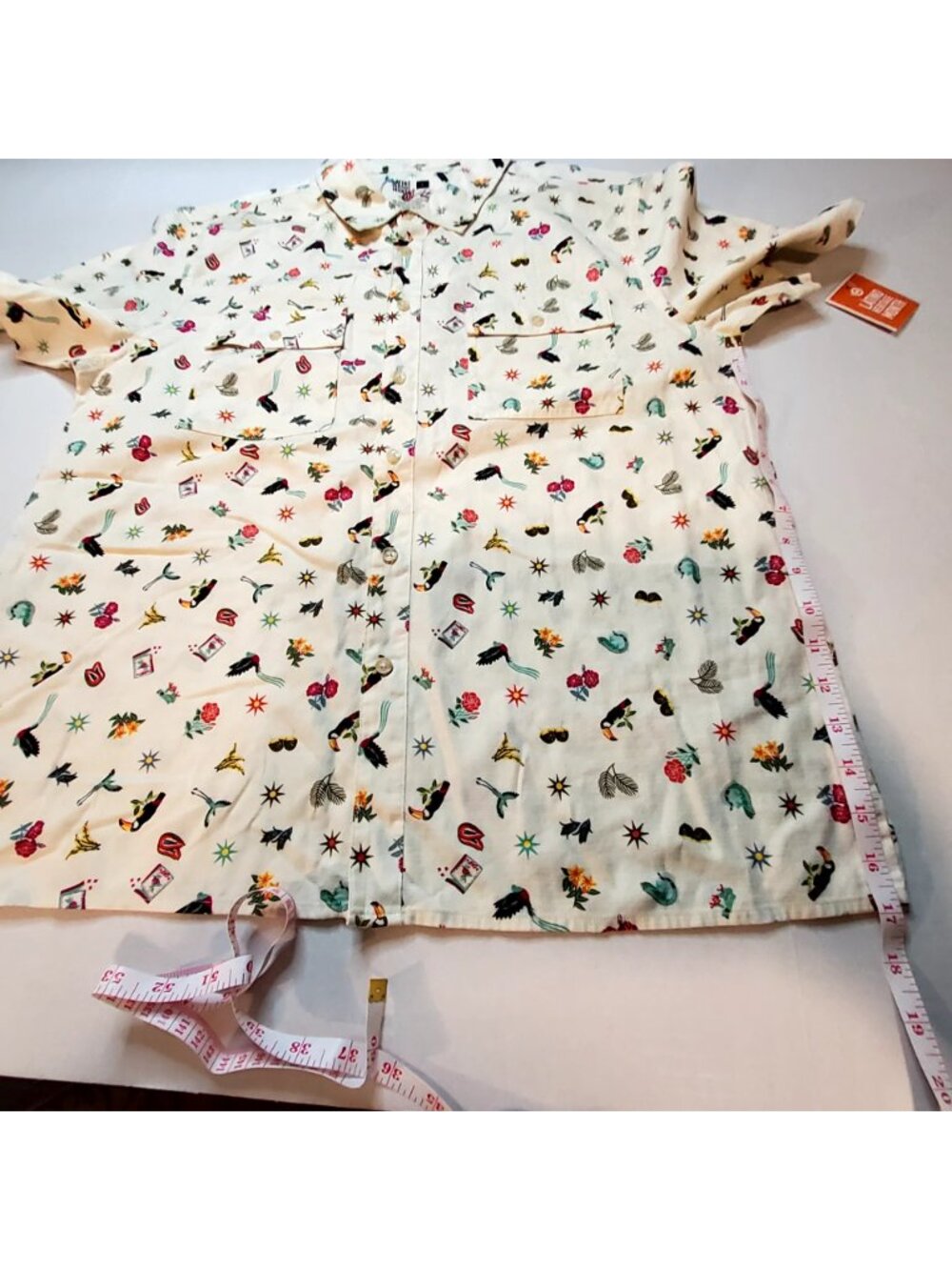 Latino Heritage Month Button-Up Shirt With Colorful Patterns Collared Neckline L - Picture 5 of 7